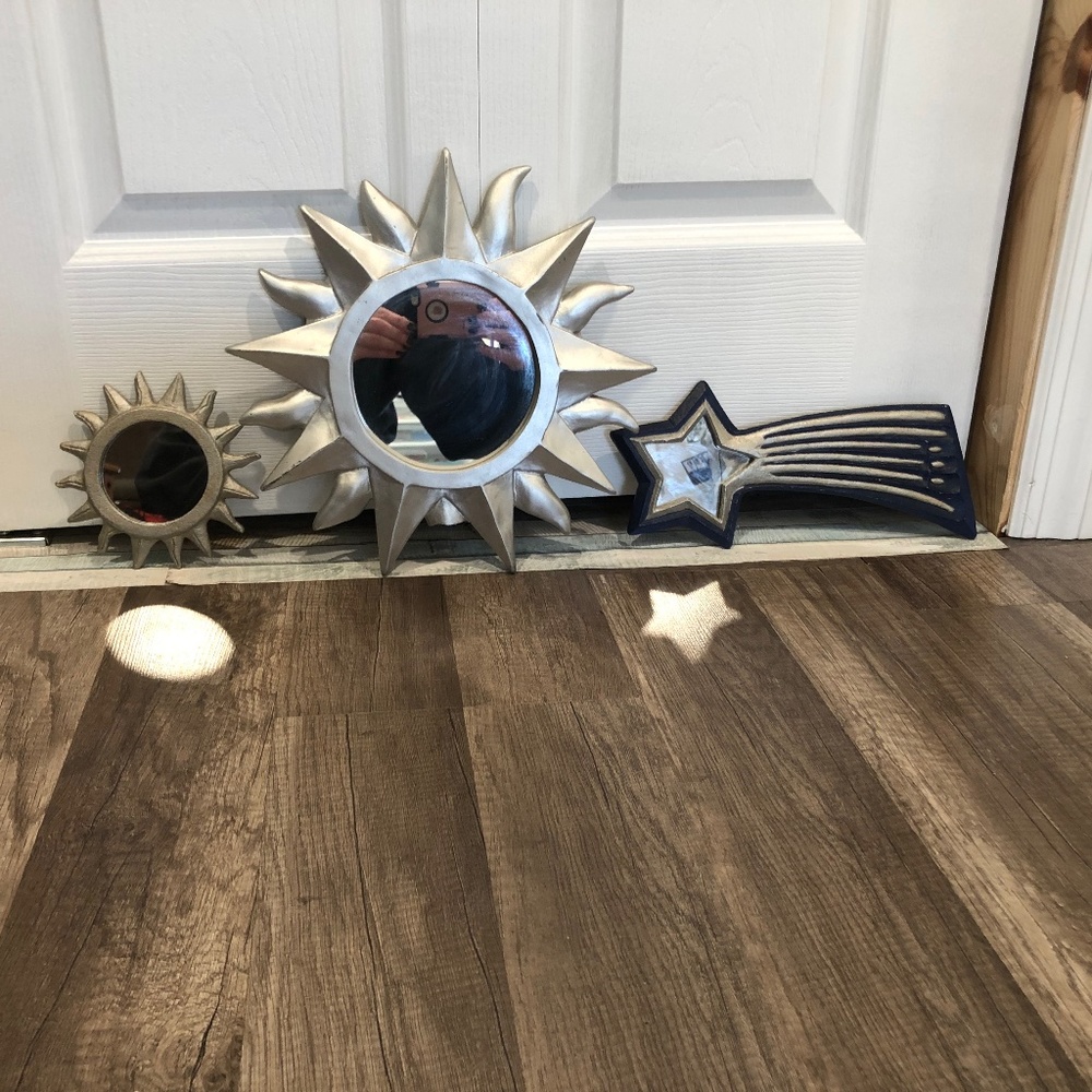 Suns & star mirror set